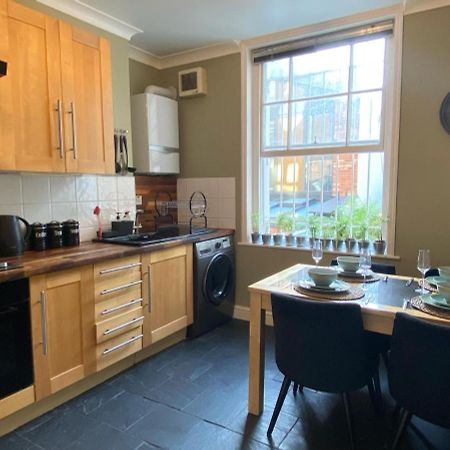 Spacious 2-Bed Flat With Garden, 3 Minutes Walk From Oval Tube Station London Exterior foto